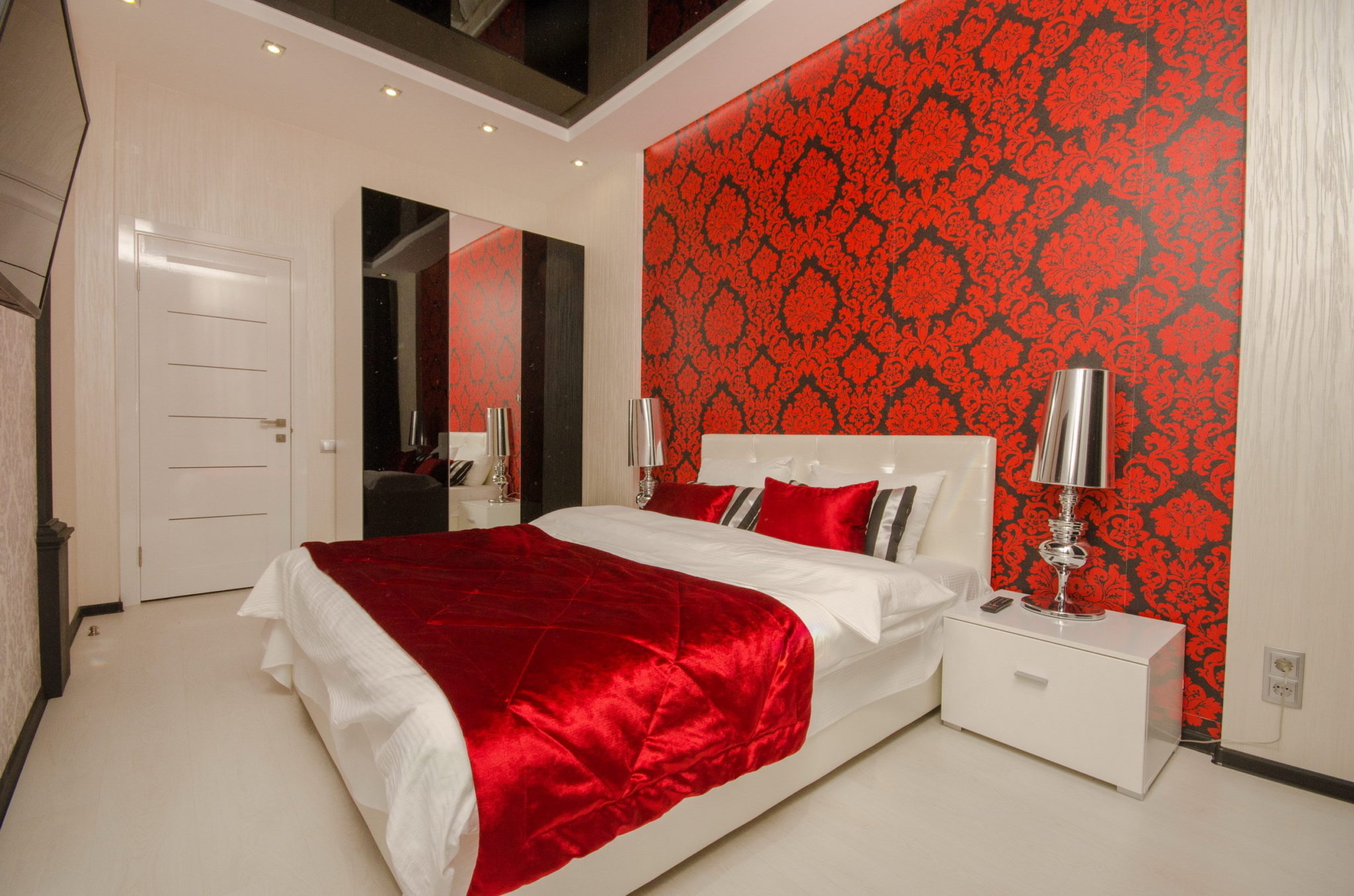 Спальня В Бело Красном Цвете