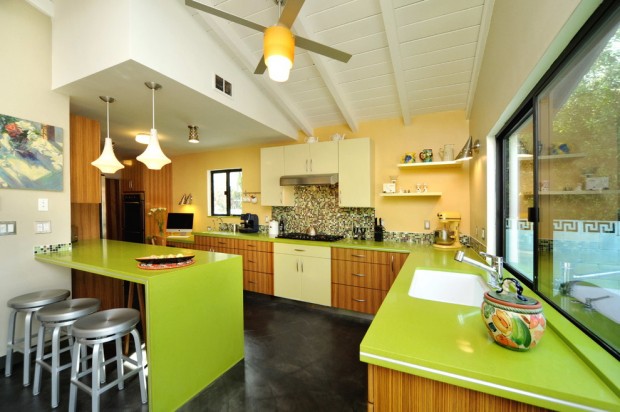 кухня салатового цвета