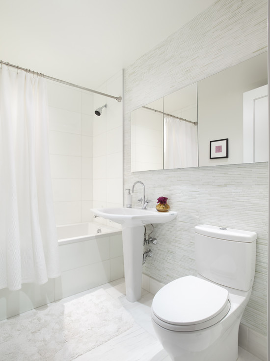 дизайн белой ванной комнаты