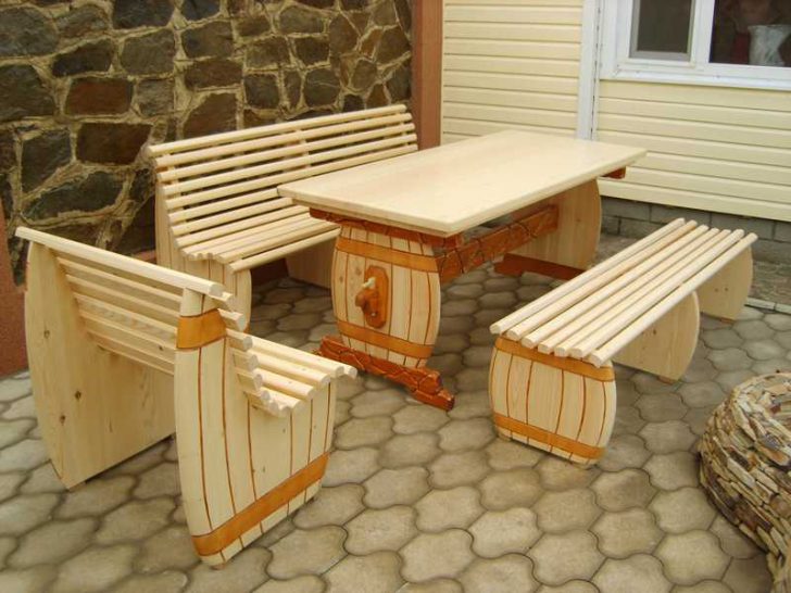 Сделать деревянный стол для дачи своими руками