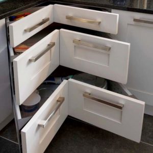 Выдвижные системы для кухни - фото примеров