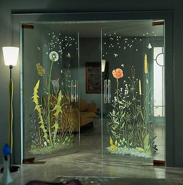 стеклянные двери в интерьере