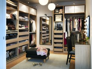 Дизайн и планировка гардеробных комнат разных размеров